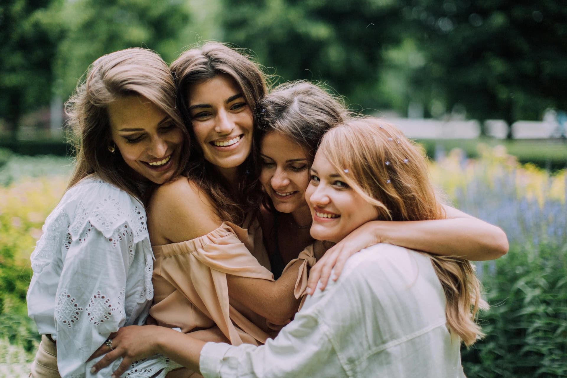 What attachment theory actually means for your adult friendships